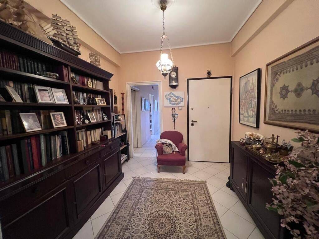 Immobilie in Loitz - Verkauf Wohnung 156 m² in Athen - Bild 1