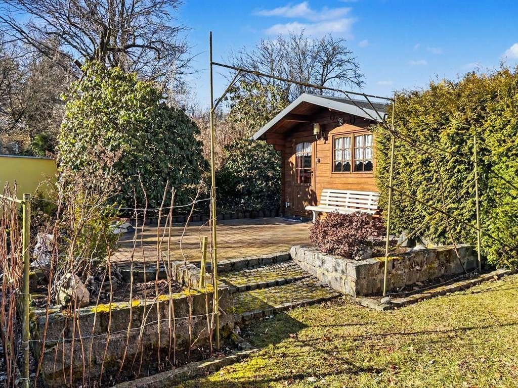 Immobilie in Weißenstadt - Gepflegtes 3-Fam.-Haus in beliebter Wohnlage mit schönem Garten in Weißenstadt - zeitnah bezugsfrei - Bild 2