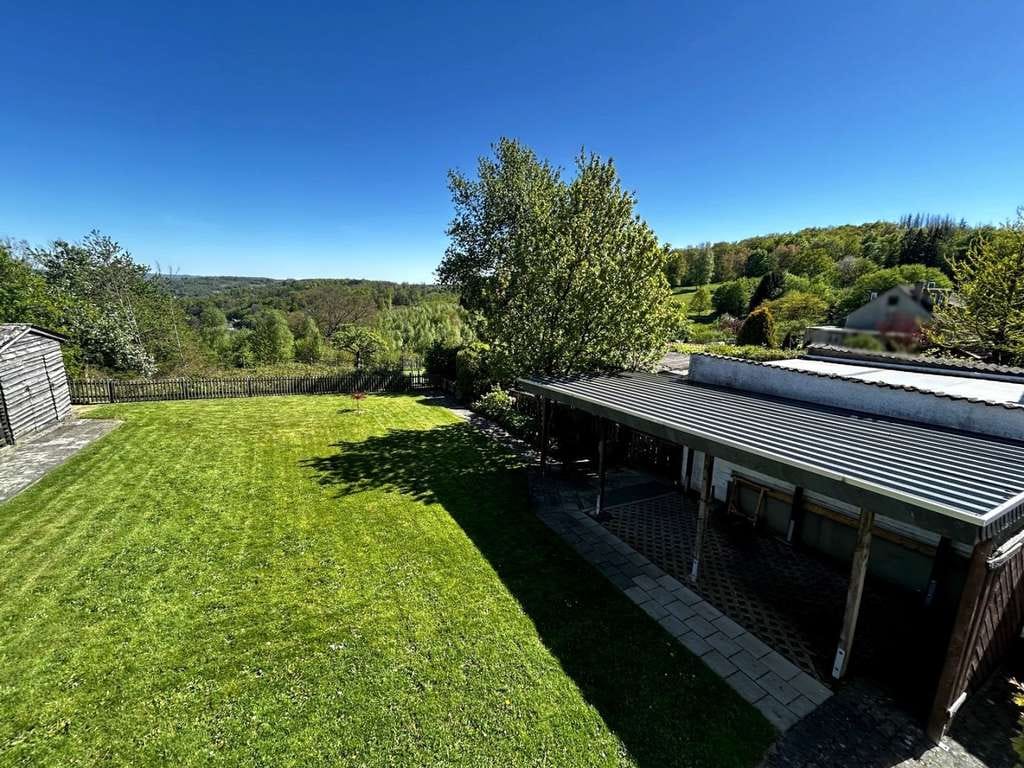 Immobilie in Wiehl - Wiehl-Hengstenberg: Freistehendes Einfamilienhaus mit unverbautem Blick ins Grüne - Bild 3
