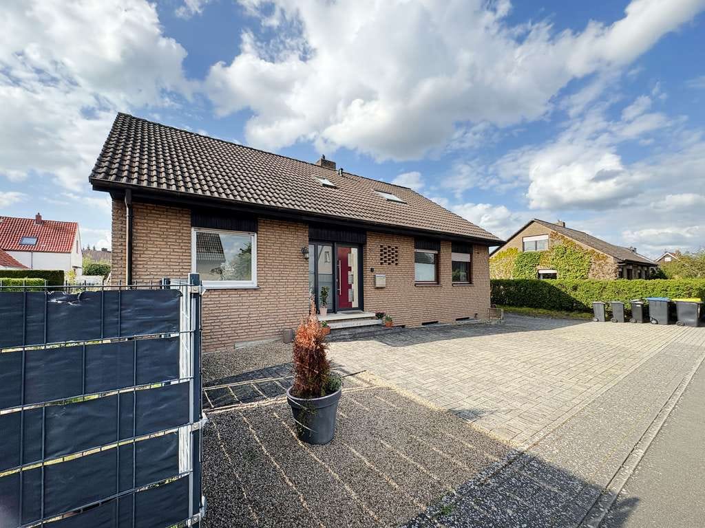 Immobilie in Greven - Einfamilienhaus mit großem Grundstück in Greven-Reckenfeld - Bild 1