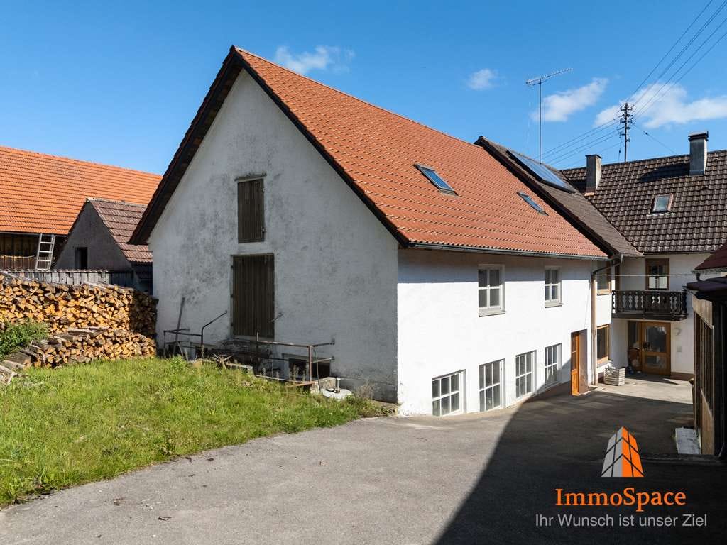 Immobilie in Aichen - *** GROßZÜGIGES ZWEIFAMILIENHAUS MIT GÄSTEHAUS/SCHREINEREI/GARAGEN UVM! *** - Bild 1