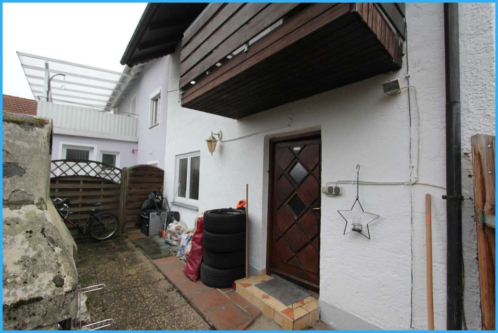 Immobilie in Reisbach - DIPL.-Immowirt MAIER !! TOLLE ZENTRALE LAGE gefällig ?? LEISTBARES HAUS FÜR HANDWERKER mit POTENZIAL - Bild 2