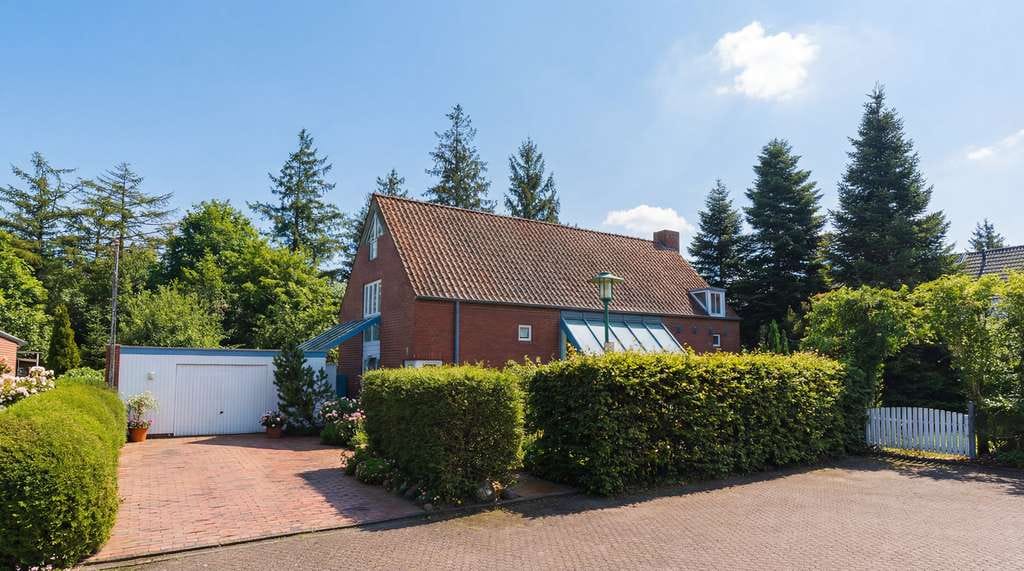 Immobilie in Bredstedt - Architektenhaus am Stadtrand - Bild 2