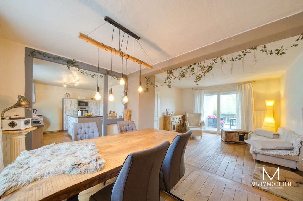 Immobilie in Waldmohr - MG - Waldmohr: Charmantes Einfamilienhaus mit Garten und Garage - Bild 1