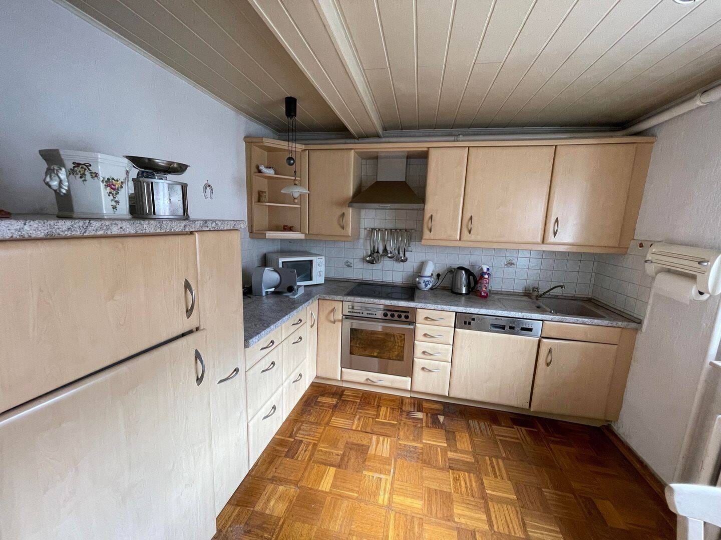 Immobilie in Georgenthal - Zuhause mit Freiraum - Einfamilienhaus inklusive massivem Nebengelass - Bild 2