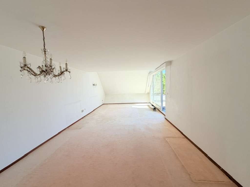 Immobilie in Flein - Schön geschnittene, großzügige 3-Zi-Wohnung (renovierungsbedürftig) in herrlicher Feldrandlage - Bild 2