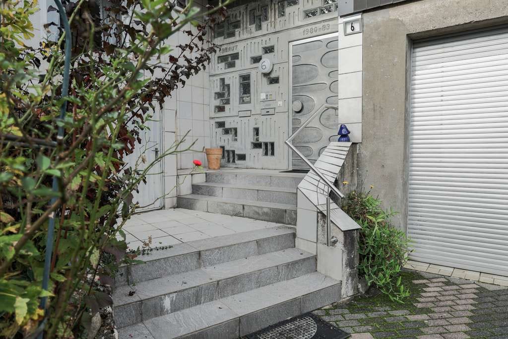 Immobilie in Caan - Einfamilienhaus in Caan mit Einliegerwohnung und Schwimmbad-Rohbau - Bild 1