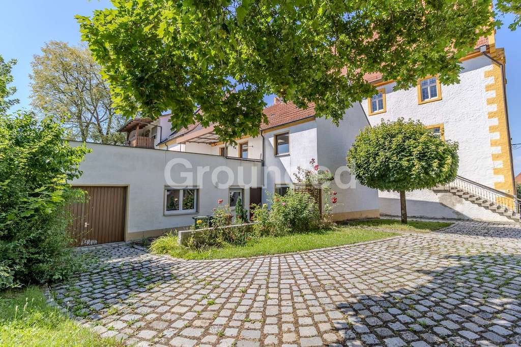Immobilie in Viereth-Trunstadt - Einfamilienhaus in Schlosslage mit großer Dachterrasse in Trunstadt - Bild 4