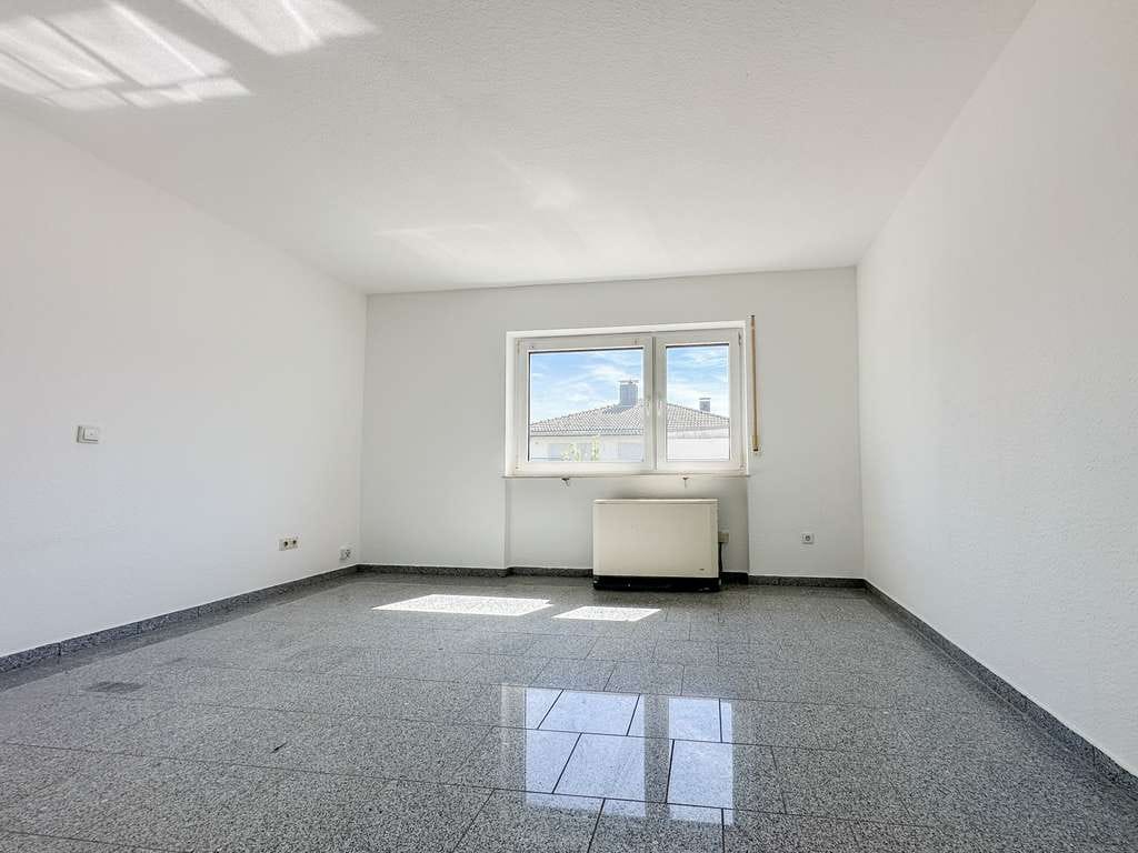 Immobilie in Linkenheim-Hochstetten - Wohnglück mit Balkon - Bild 1