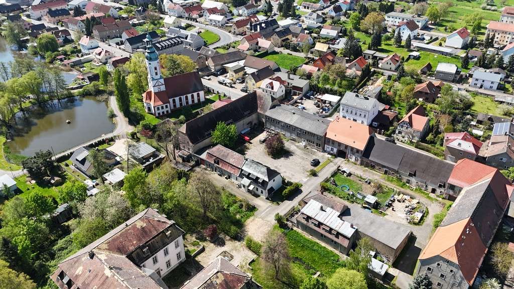 Immobilie in Otterwisch - Geräumiges 9-Zimmer-Gebäude in Otterwisch (2WE) - Bild 2
