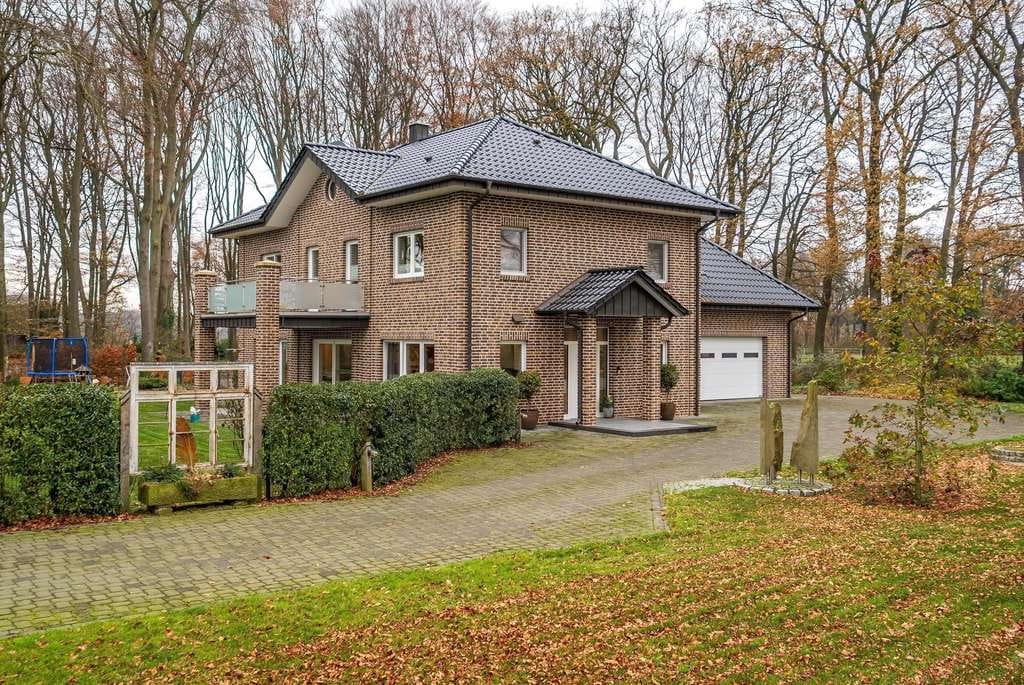 Immobilie in Emstek - Modernes Traumhaus mit Smart Home Komfort und großzügigem Nebengebäude in Emstek/Garthe - Bild 1