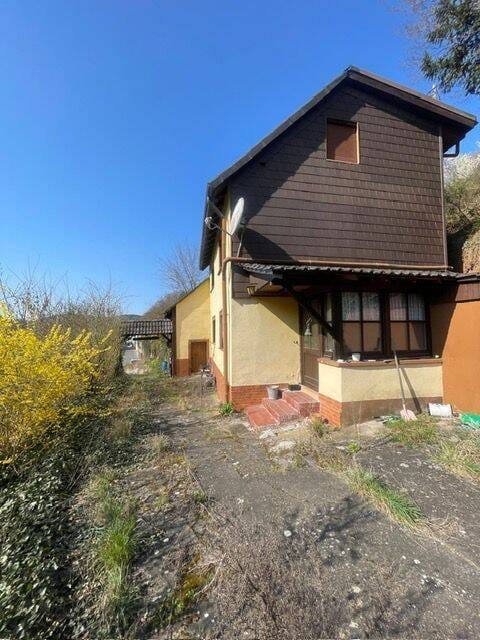 Immobilie in Altleiningen - Natur, Ruhe & Platz - Freistehendes Einfamilienhaus mit 2.080 m² Grundstück  - Bild 1