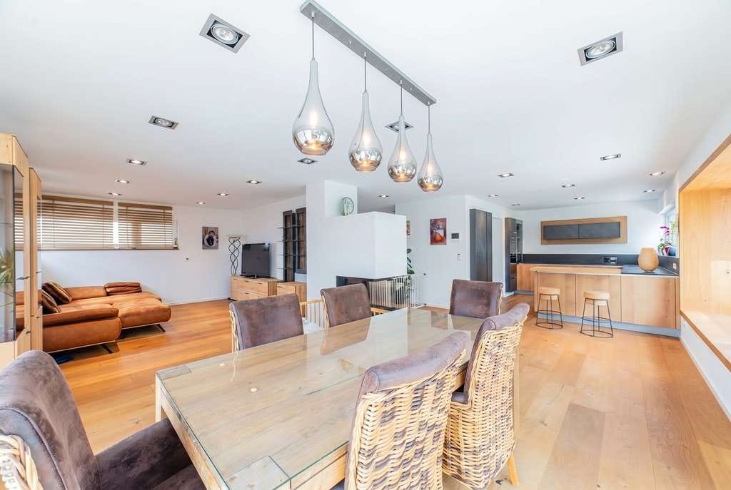 Immobilie in Hallerndorf - Luxus am Ufer: Villa mit unverbautem Fernblick - Bild 3
