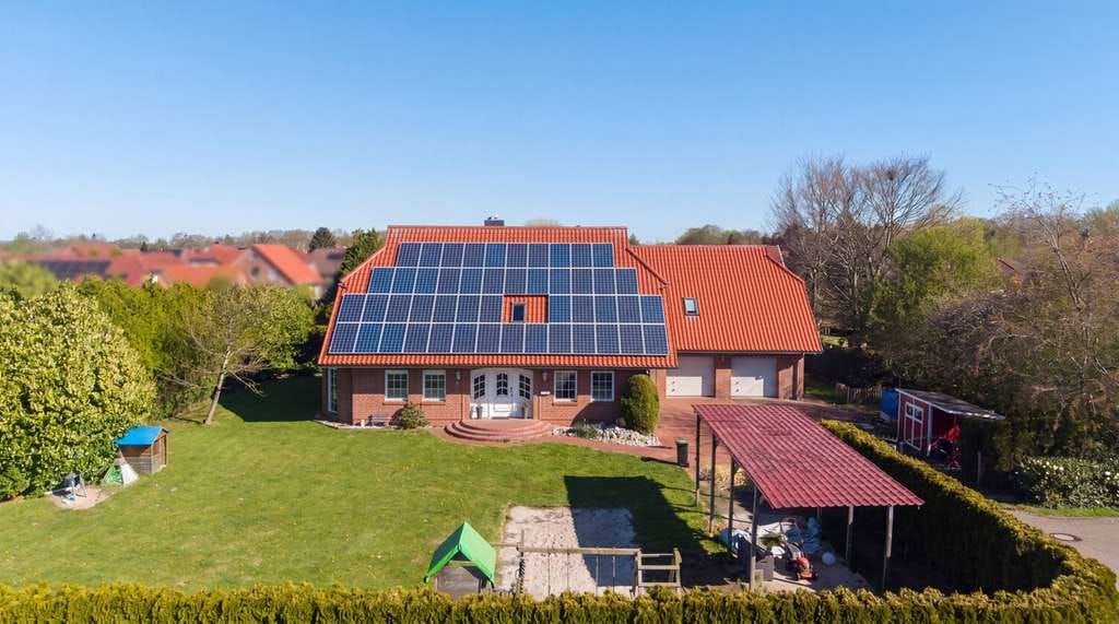 Immobilie in Großheide - Hochwertiges Einfamilienhaus mit Einliegerwohnung und PV Anlage in der Nähe der Nordsee - Bild 1