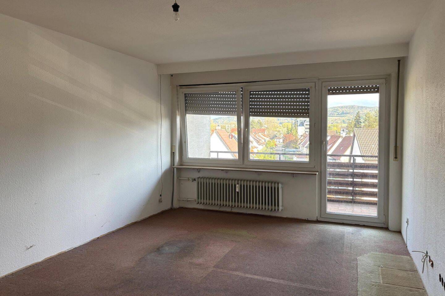 Immobilie in Schorndorf - Sofort frei: helle 3-Zimmer-Eigentumswohnung mit Balkon in ruhiger Lage - Bild 1