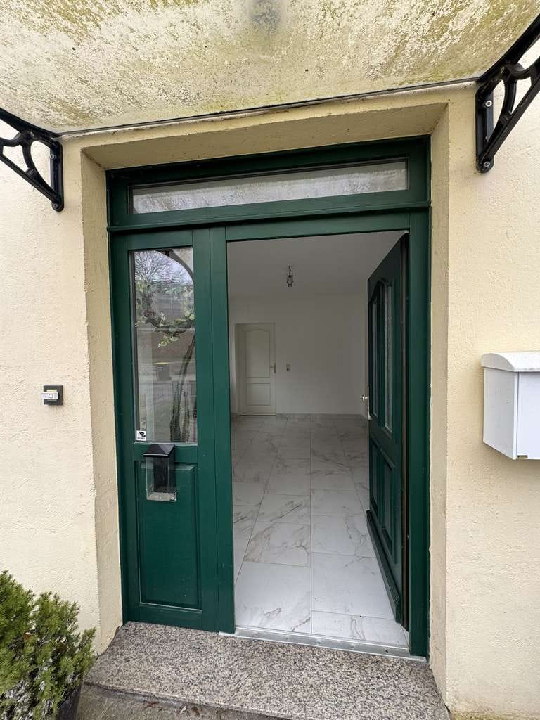 Immobilie in Sternberg - Schönes saniertes Mehrfamilienhaus mit 3 Wohnungen in Sternberg - PROVISIONSFREI - Bild 1