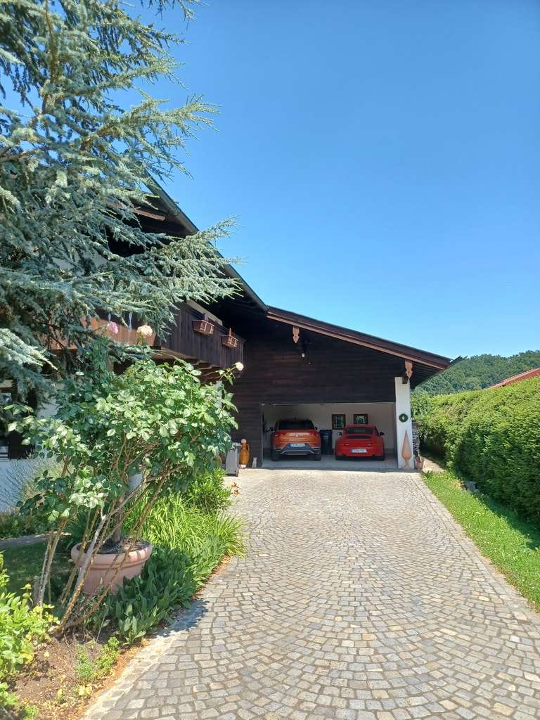 Immobilie in Vachendorf - Einfamilienhaus in schöner Lage in Vachendorf mit 7 Zimmern  und 175 qm  auf 1234 qm GrundstückWfl. - Bild 2