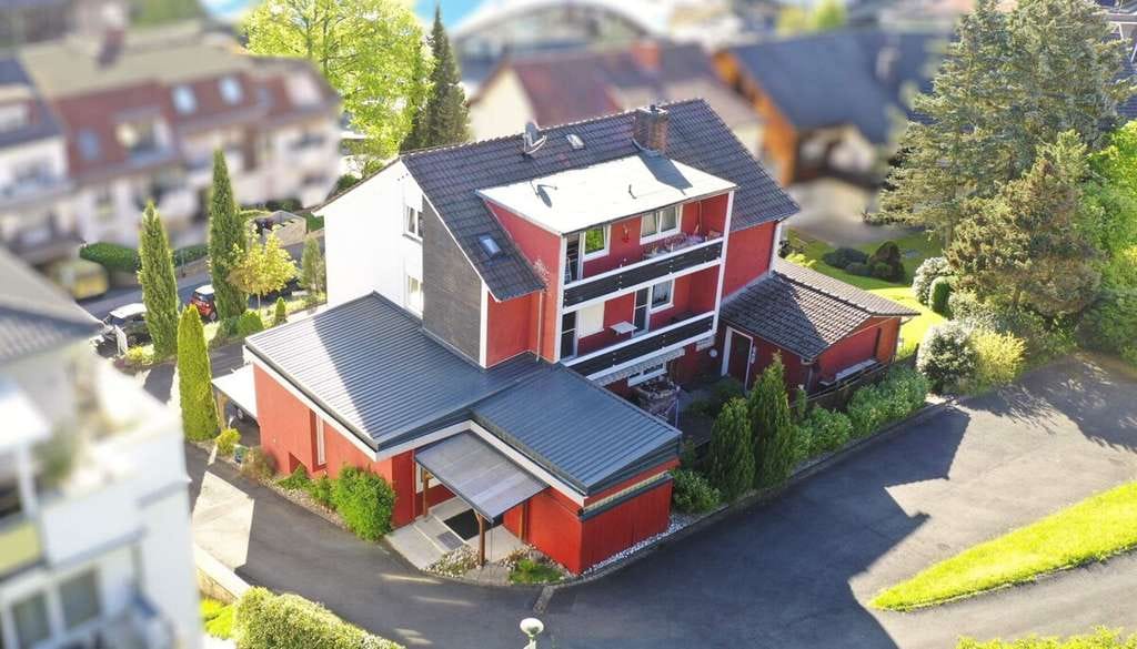 Immobilie in Bad Orb - Mehrfamilienhaus mit Gewerbe-Praxis-Fläche in Bad Orb – Renditeobjekt mit 4 Einheiten + Gewerbefl. - Bild 2