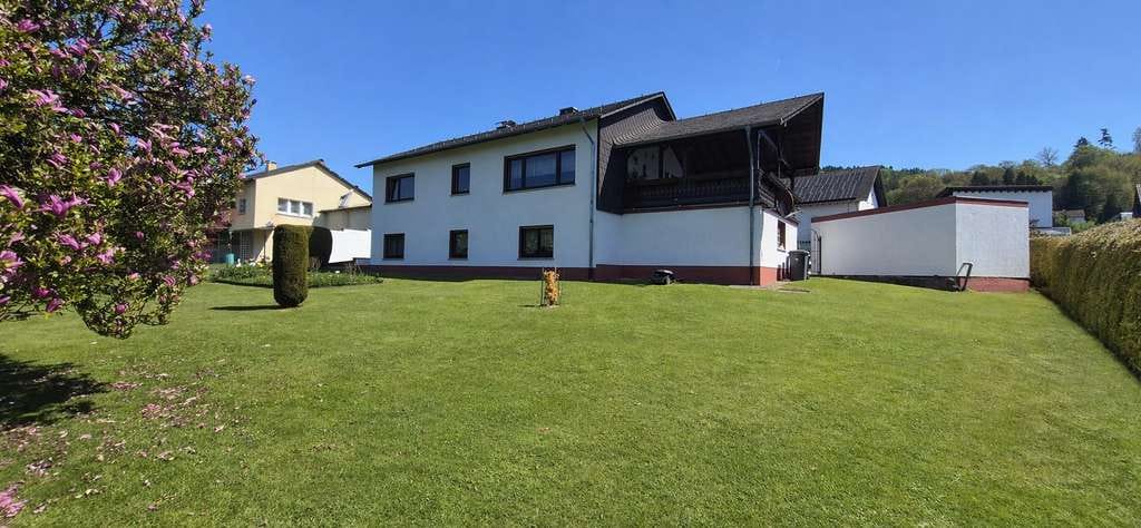 Immobilie in Löhnberg - Einfamilienhaus (mit Option Einliegerwohnung) in idyllischer Lage - Bild 1