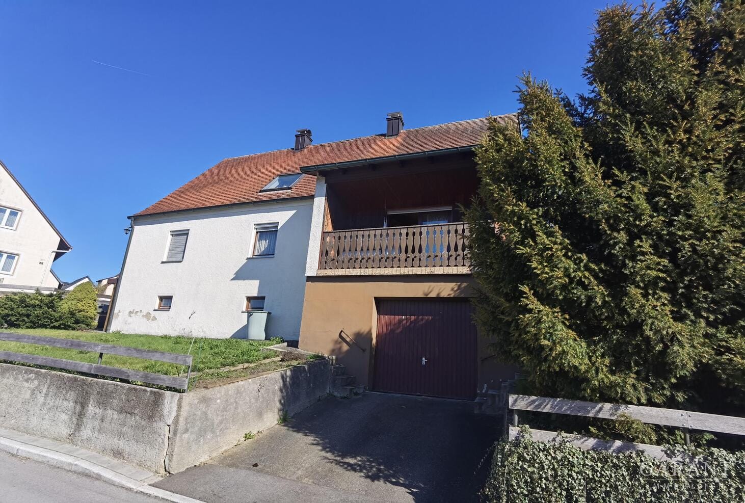 Immobilie in Wellheim - ~Ihr neues Zuhause mit Weitblick - EFH in Hanglage, perfekt für Familien und Kletterliebhaber~ - Bild 1