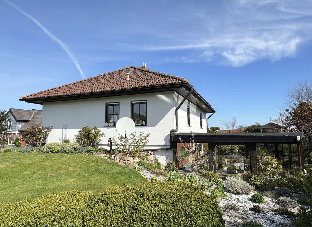 Immobilie in Brünzow - Traumhaftes Grundstück am Feldrand: Bungalow mit Wintergarten und vielen Extras - Bild 1