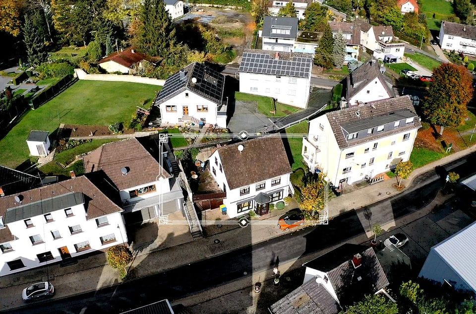 Immobilie in Bad Breisig - Schönes Einfamilienhaus im Rheintal, Zentralheizung mit Öl - Bild 0