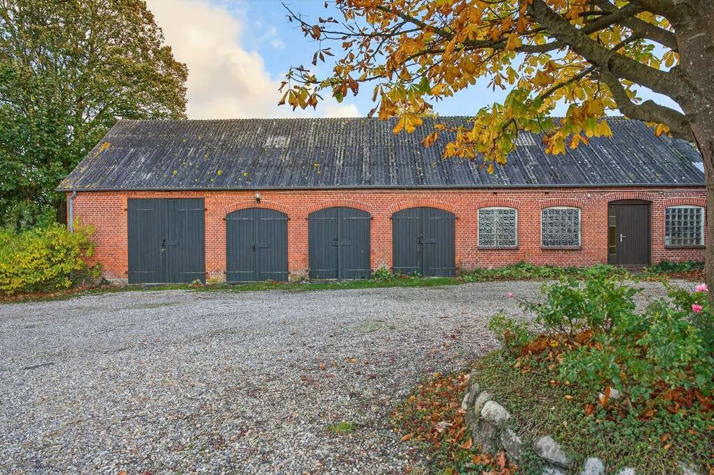 Immobilie in Kronsgaard - Eine absolute Rarität - Großes Reetdachhaus mit traumhaftem Ostseeblick - Bild 3