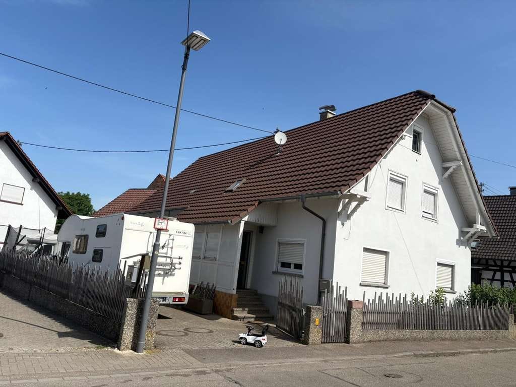Immobilie in Neuried - Fachwerkhaus mit riesigem Ausbaupotenzial - Bild 0
