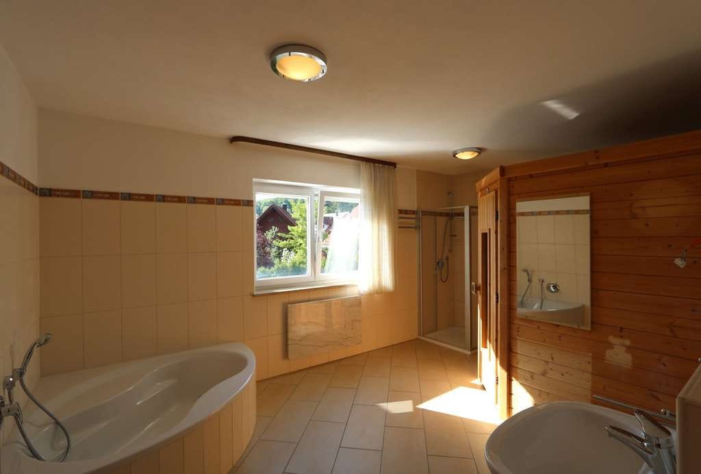 Immobilie in Colmberg - Attraktives Einfamilienhaus mit Einliegerwohnung in ruhiger, grüner Lage - Bild 4