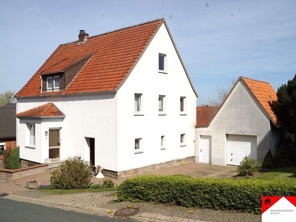 Immobilie in Obernkirchen - Charmantes Einfamilienhaus mit großem Grundstück  in schöner Lage am Waldrand - Bild 2