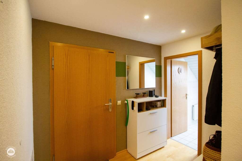 Immobilie in Sontheim an der Brenz - HERRLICHE MAISONETTE-WOHNUNG mit großem Balkon und Garage - Bild 3
