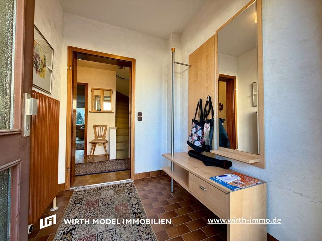 Immobilie in Schweinfurt - Viel Platz für die Familie: Reihenmittelhaus in begehrter Deutschhof-Lage | Erbbaurecht - Bild 2
