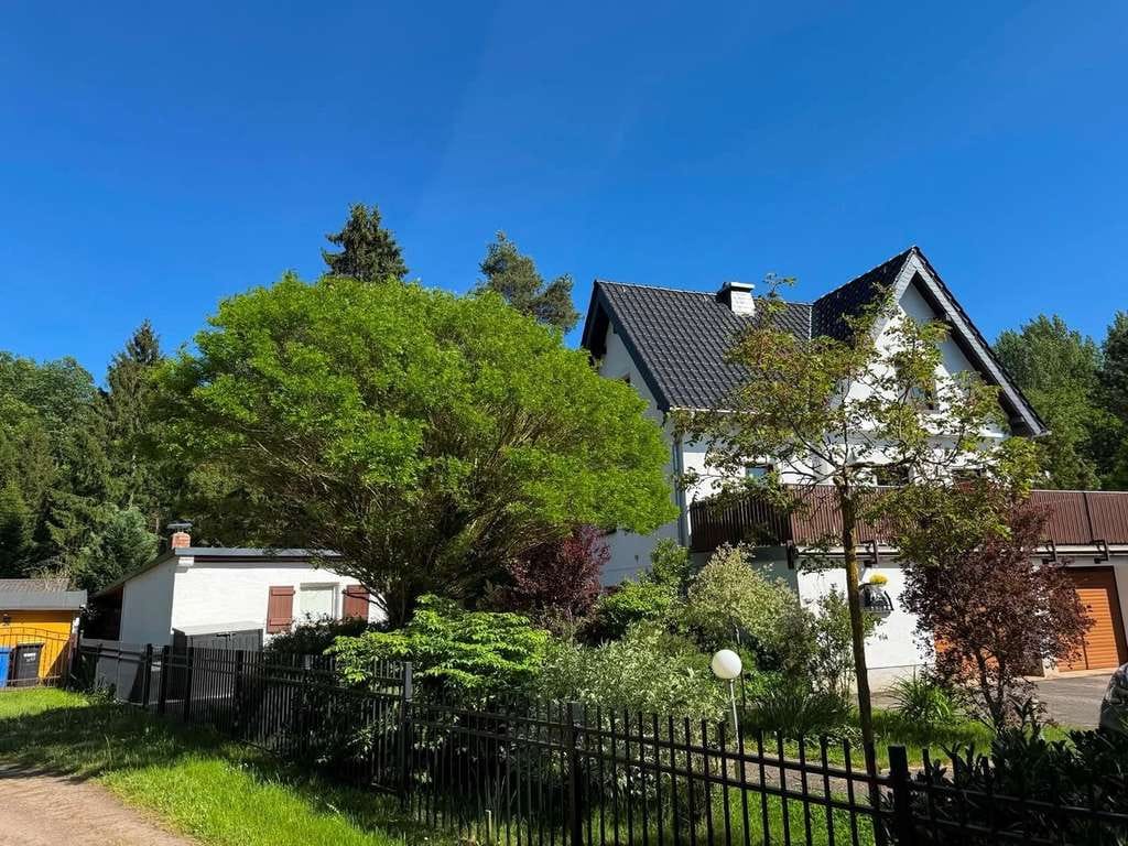 Immobilie in Jahnsdorf/Erzgebirge - Einfamilienhaus auf Naturgrundstück Nähe Chemnitz - Bild 0