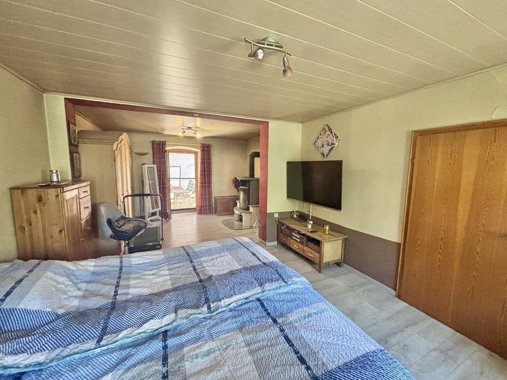 Immobilie in Metten - Uriges Einfamilienhaus mit viel Potenzial - Bild 4