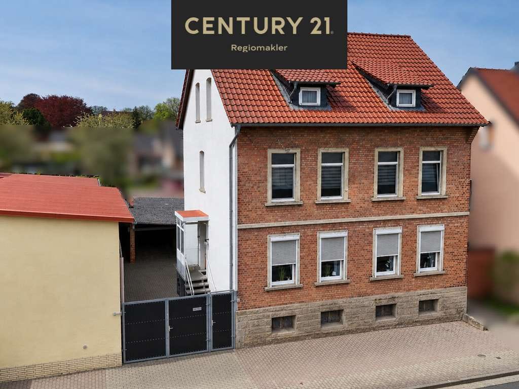 Immobilie in Schöningen - Großzügiges Zweifamilienhaus mit vielseitigem Potenzial - Bild 0