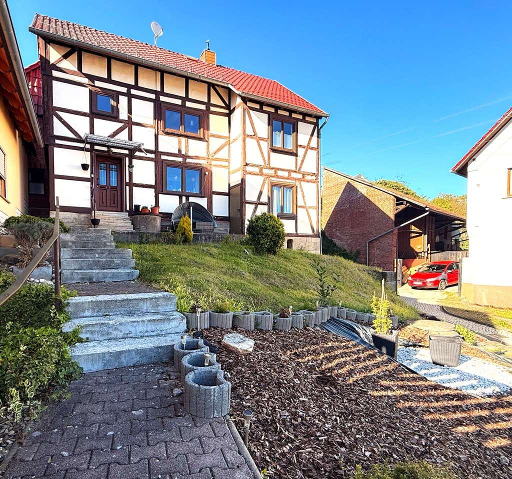 Immobilie in Ecklingerode - Historischer Charme trifft Moderne – saniertes Fachwerkhaus mit Potenzial - Bild 0