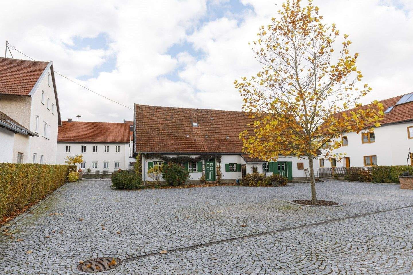 Immobilie in Nandlstadt - Tradition trifft auf Moderne - Der Grundstein ist gelegt. Was sind Ihre Ideen? - Bild 1