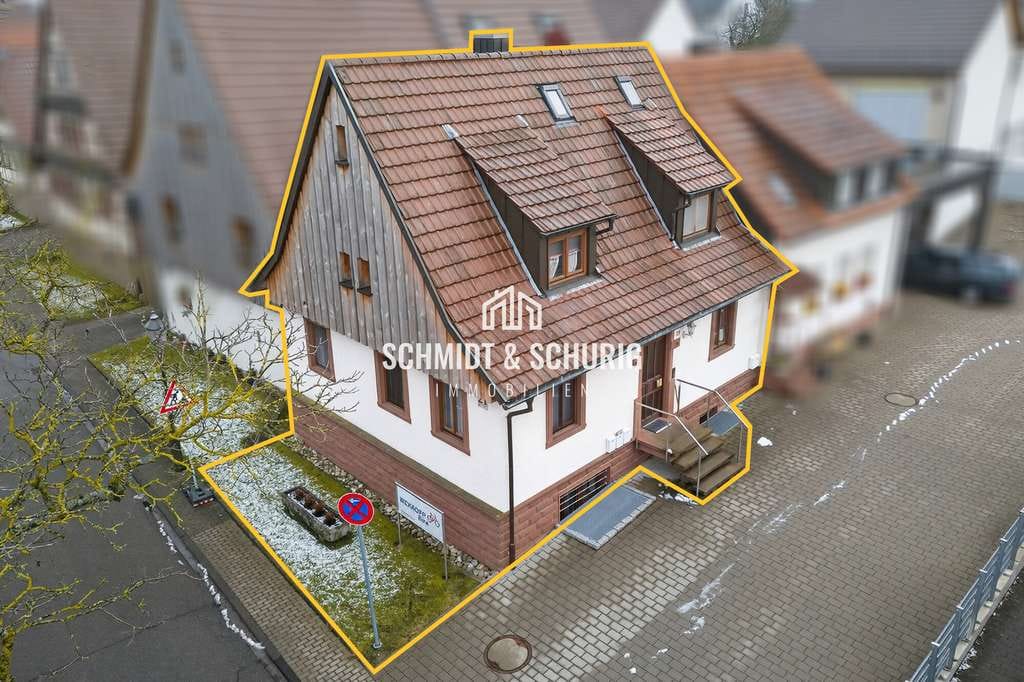 Immobilie in Neulingen - Charmantes Zweifamilienhaus mit Einliegerwohnung in Neulingen - Bild 0