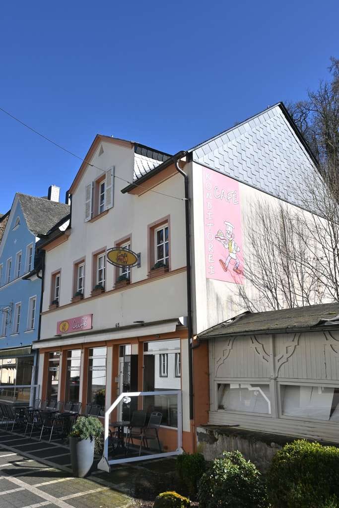 Immobilie in Bad Bertrich - Wohn & Geschäftshaus mitten in der Fußgängerzone - Bild 1