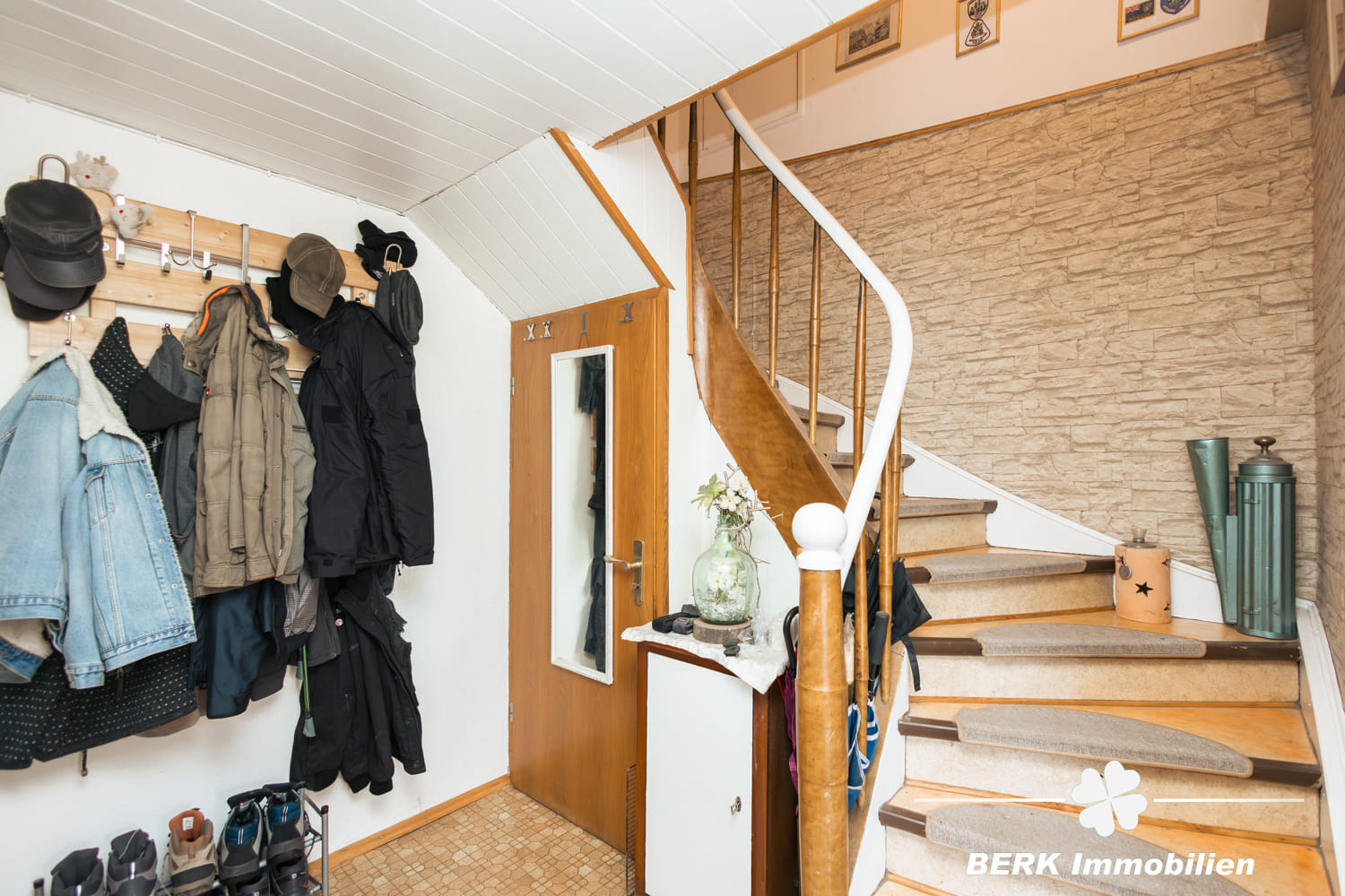 Immobilie in Gründau - BERK Immobilien - Platz für Visionen: Die Gelegenheit für Käufer mit viel Platzbedarf - Bild 3