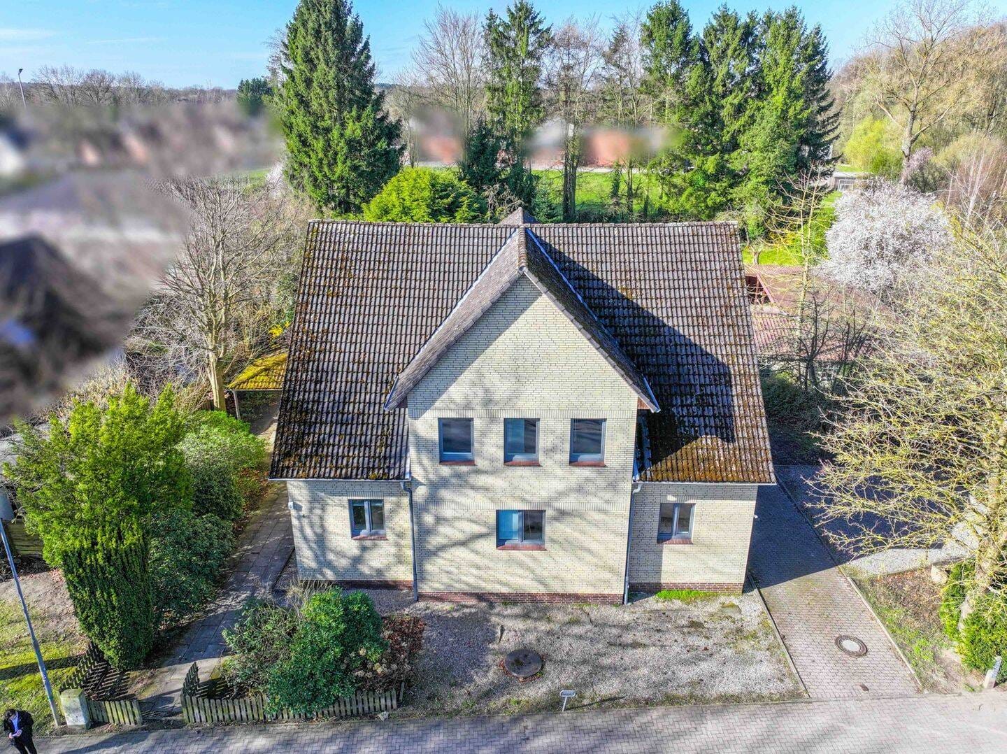 Immobilie in Grönwohld - ! NEU ! Ihr Zuhause mit Perspektive in 22956 Grönwohld - Großes Einfamilienhaus inkl. Baugrundstück - Bild 1