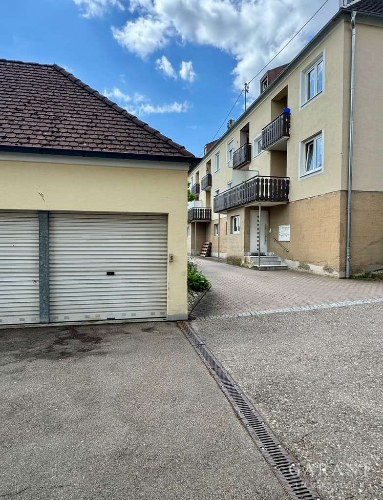 Immobilie in Donauwörth - Vermietete 2 Zimmer-Wohnung mit Balkon, Keller und Garage in Donauwörth - ideal als Kapitalanlage - Bild 1