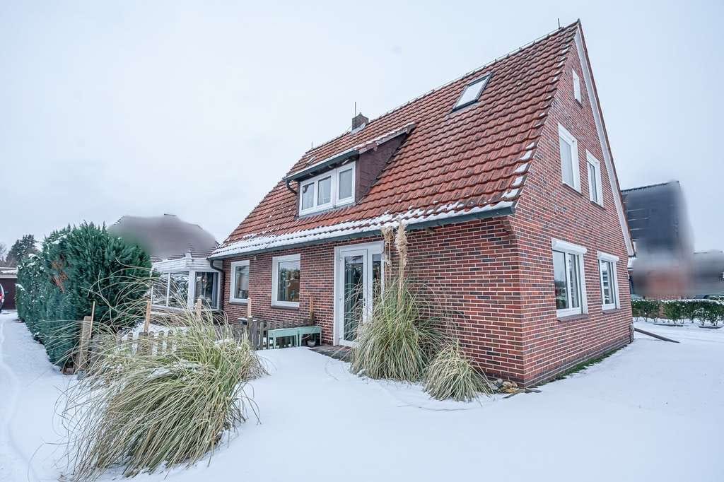 Immobilie in Rastede - Attraktives Wohnhaus in ruhiger Lage von Rastede/Hahn - Bild 1