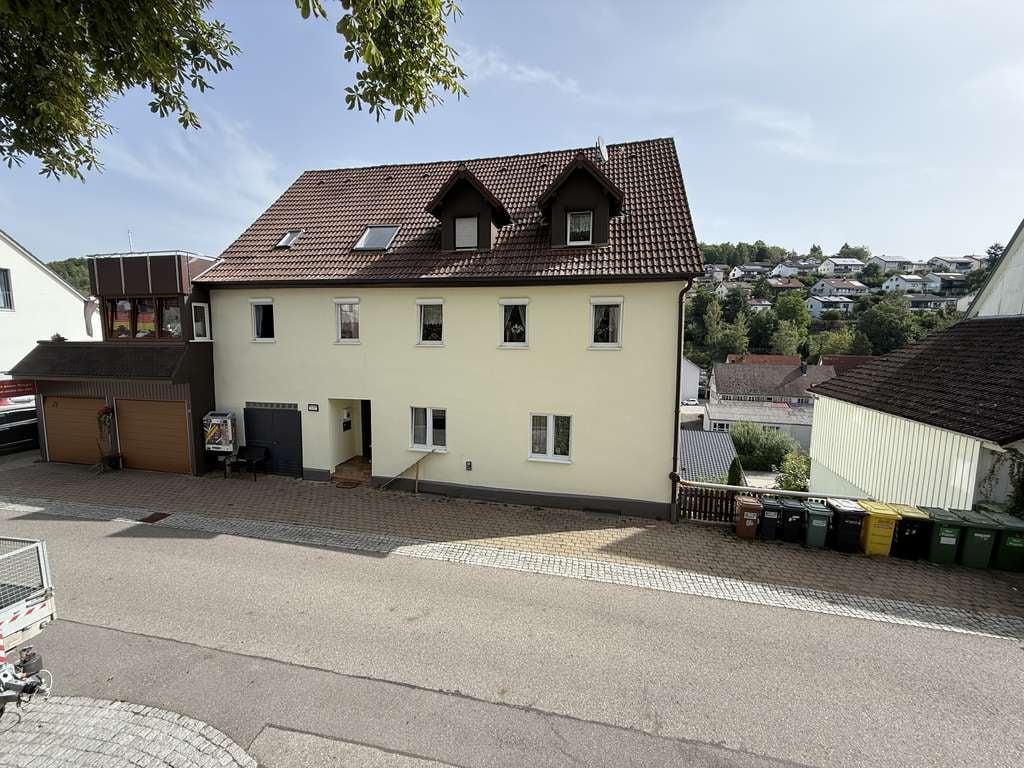 Immobilie in Wildberg - Großzügiges Mehrfamilienhaus mit Entwicklungspotenzial - Bild 0