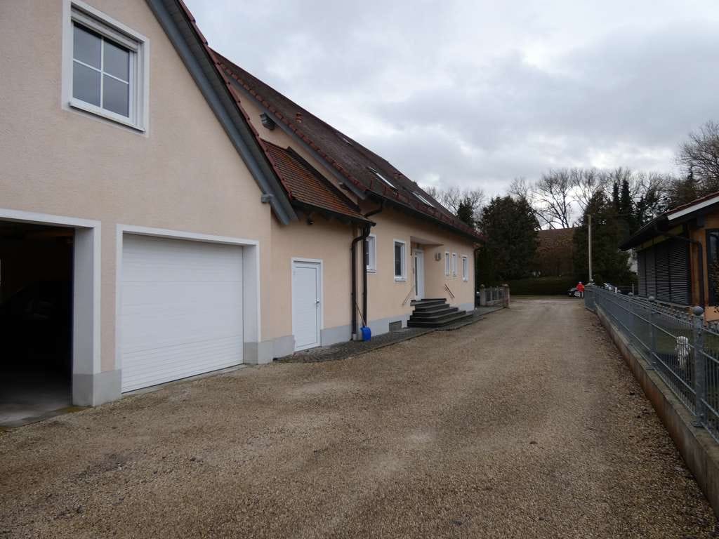Immobilie in Königsmoos - 2 Familienhaus mit Erweiterungspotential auf parkähnlichem Grundstück - Bild 4