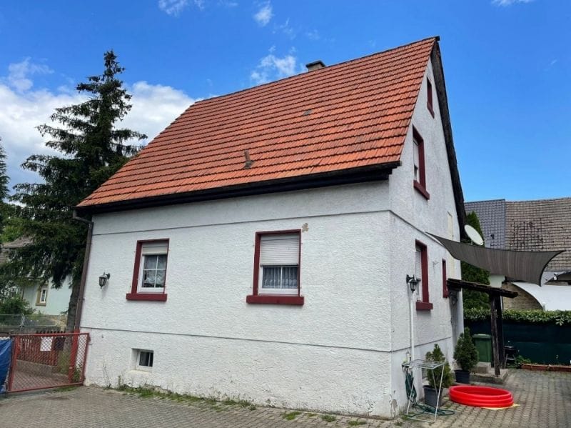 Immobilie in Sinsheim - GLOBAL INVEST SINSHEIM | Schönes Einfamilienhaus mit ausgebauter Scheune in verkehrsgünstiger Lage - Bild 3