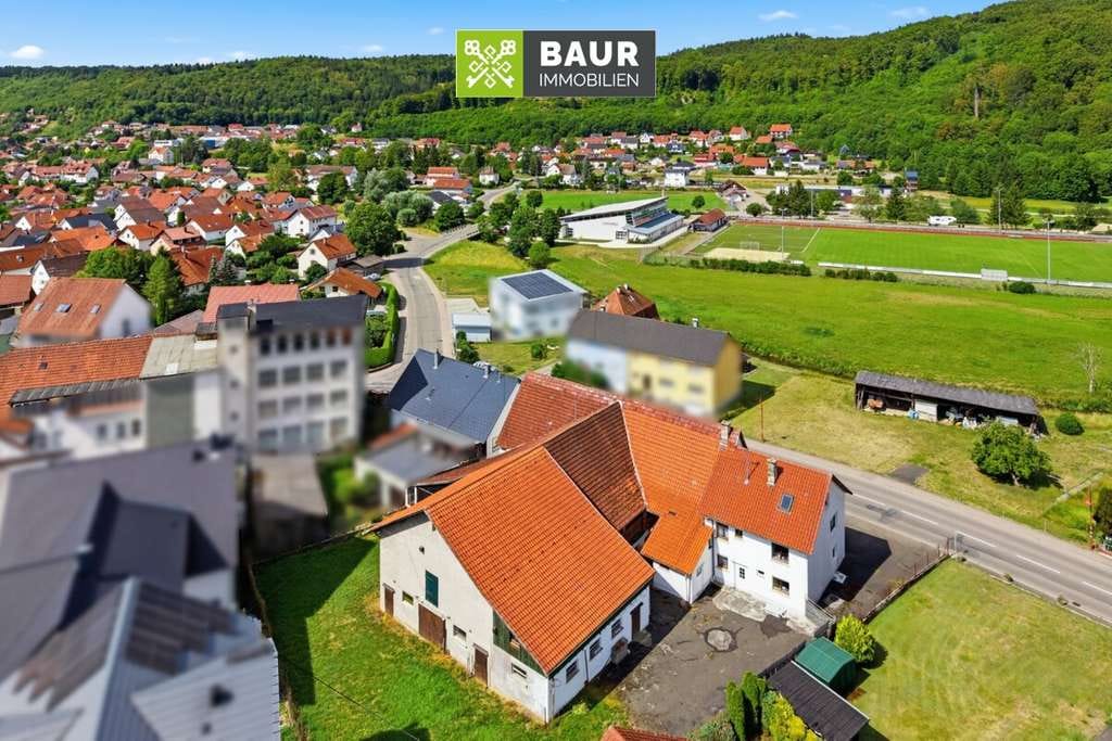 Immobilie in Straßberg - 360° I Ehemaliges Bauernareal mit großem Grundstück und vielseitigem Entwicklungspotential in Straßb - Bild 2