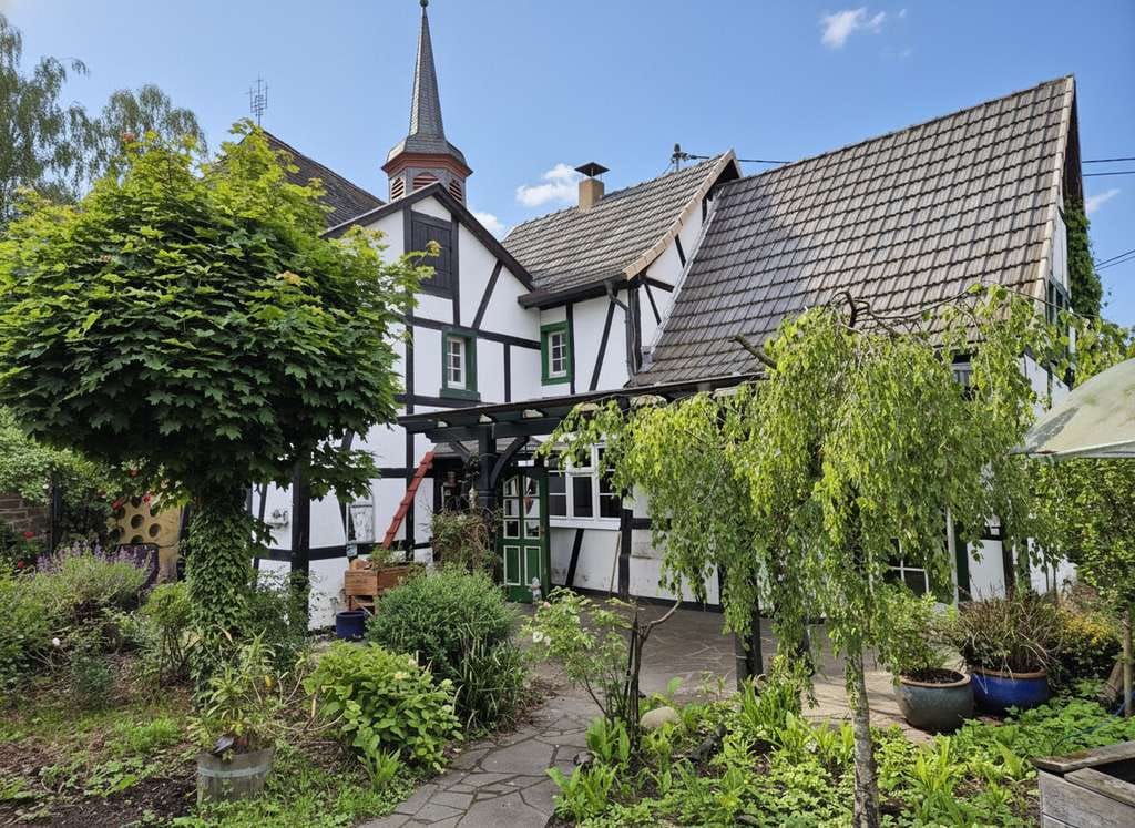 Immobilie in Unkel - Fachwerkcharme mit Gartenparadies für Lebensgenießer - Bild 4
