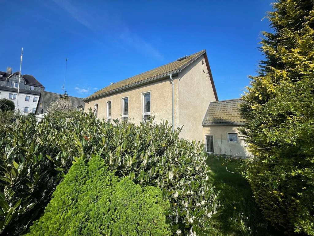 Immobilie in Schwarzenberg/Erzgebirge - Einmalige Immobilien auf einem Grundstück "Große Kirche - Kleines Haus" - Bild 3