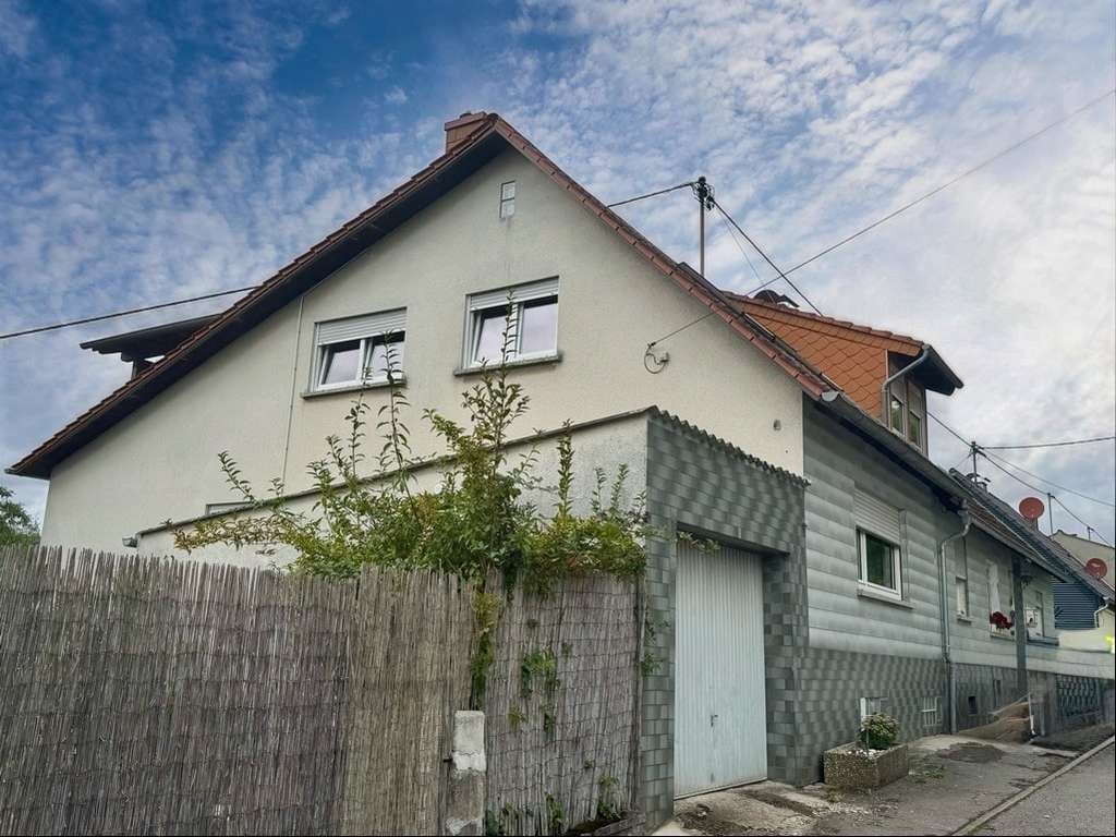 Immobilie in Neunkirchen - Mehrgenerationenhaus mit Potential - Bild 1